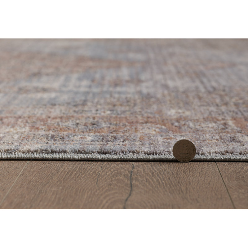 Tapis performance tissé à la machine Adele - gris / rosé - 7 pi 10 po x 9 pi 10 po Adele, 7 pi 10 po x 9 pi 10 po