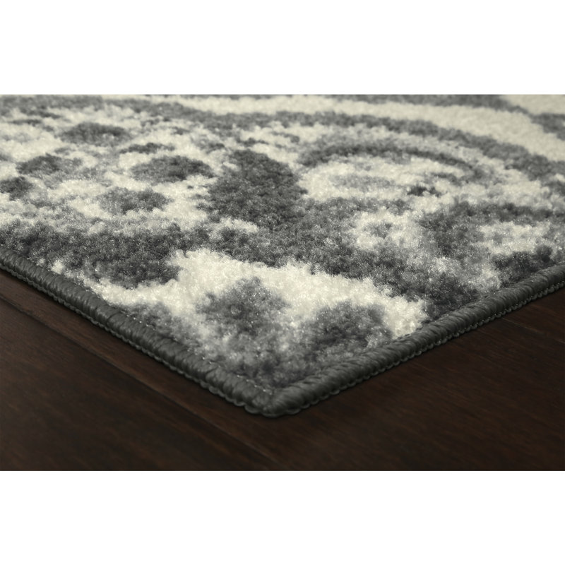 Hertel Damask Indoor Rug, Rectangle 3'4" x 5'