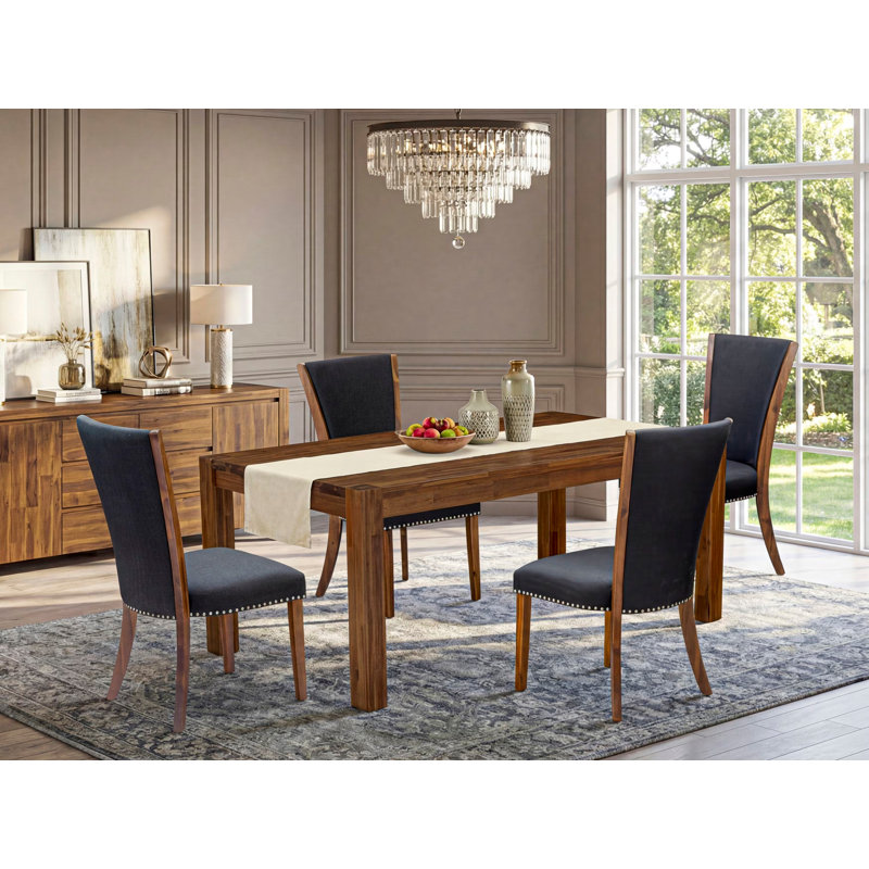 L'ensemble de table de salle à manger 5 pièces comprend une table de cuisine rectangulaire en bois rustique et 4 chaises de salle à manger Parson en tissu de couleur noire, noyer antique