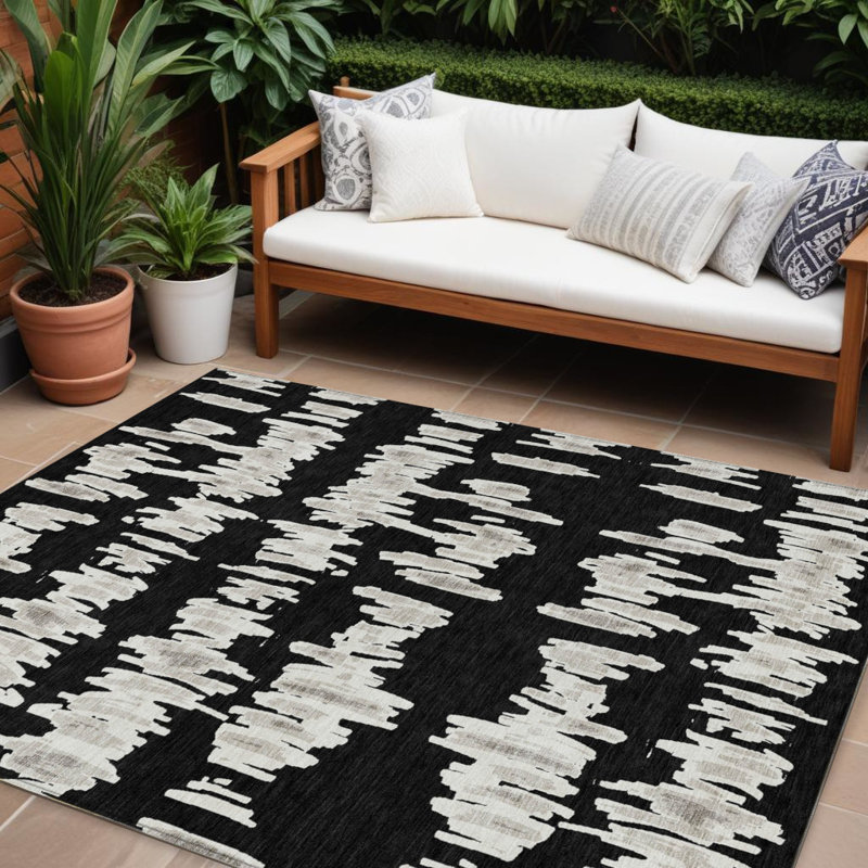 Tapis extérieur lavable rayé noir ivoire et gris 10 pi x 14 pi