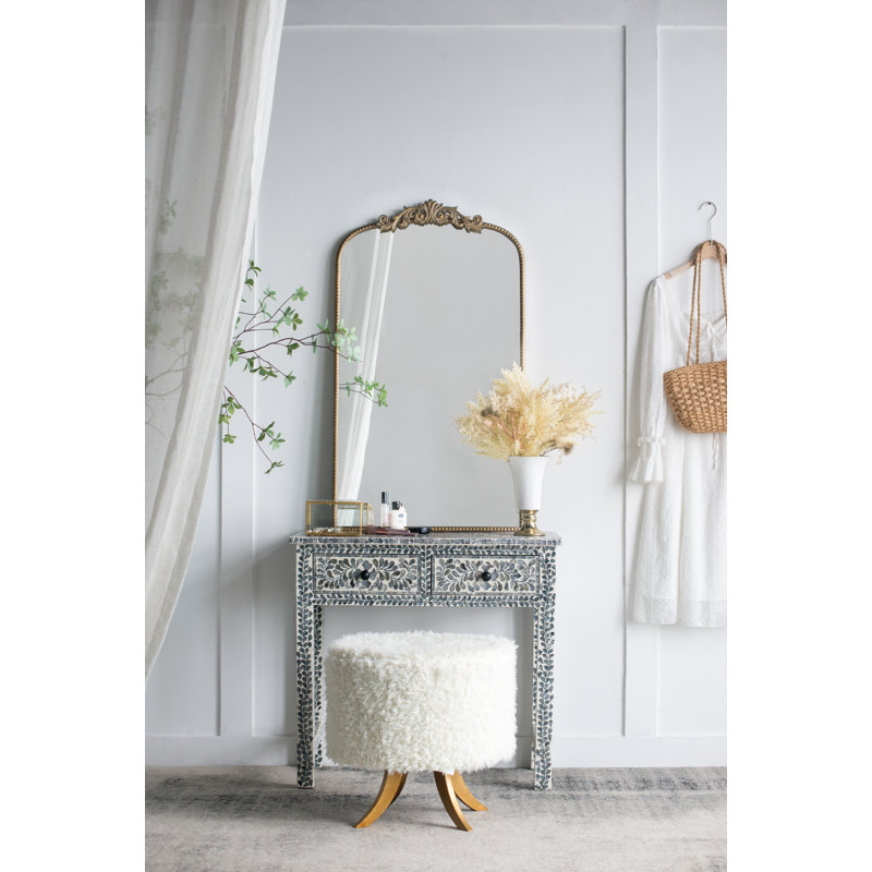 Miroir arqué pleine longueur or avec détails royaux