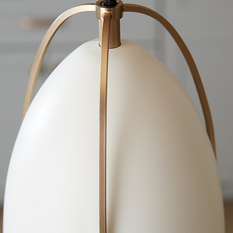 Luminaire suspendu conique à 1 lumière Nikki, Blanc, H 7,5 po x l 6,25 po x l 6,25 po, Laiton satiné