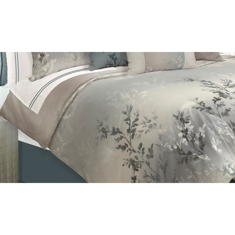 Polyester Floral Comforter, King Comforter + 6 Additional Pieces