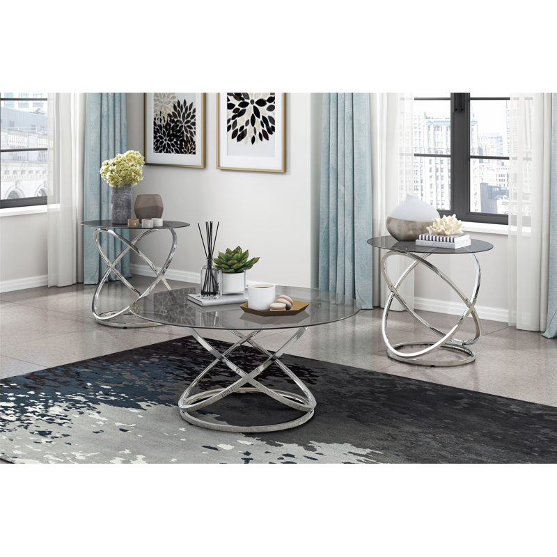 Ensemble de tables d'appoint élégantes à base de métal avec dessus en verre trempé pour un salon élégant