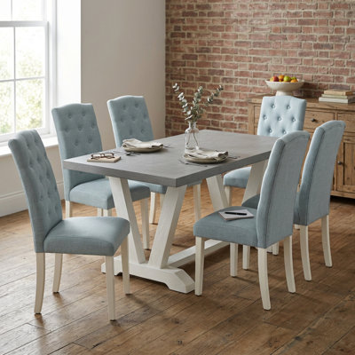 Ensemble de salle à manger rectangulaire en bois franc asiatique multicolore avec chaises en tissu d'ameublement bleu lin