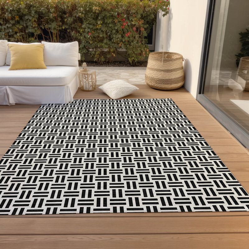 Black Geometric Synthetic Rectangular Indoor/Outdoor Rug 2'6" x 3'10"