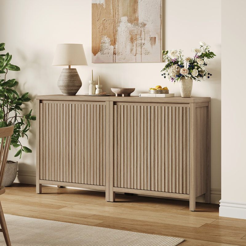 Buffet à panneau cannelé l 29,1 po avec 2 tablettes réglables, Chêne clair, 1
