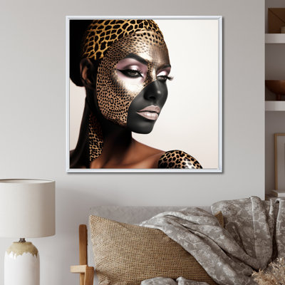 " Bohemain Model With Leopard Pattern "