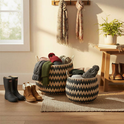 Panier tissé en quenouille tissée à la main et fibres de papier avec motif