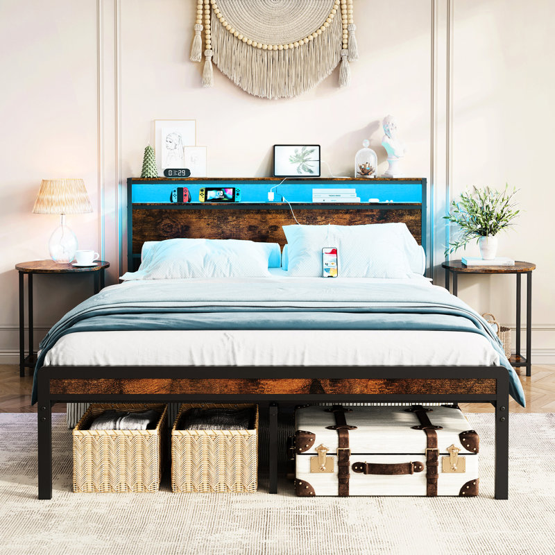 Cadre de lit double de style antique avec 2 ports, éclairage à DEL et couleur brun rustique - soutien solide, affaissement du matelas, assemblage rapide