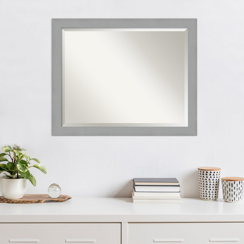 Miroir mural brossé, 25,5 po x 31,5 po