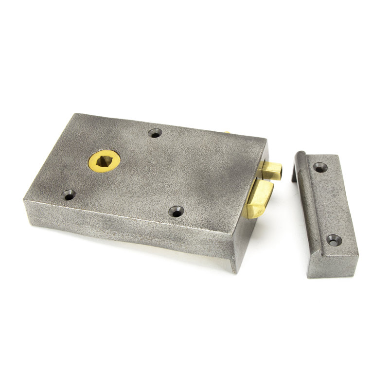 Bathroom Latch Iron