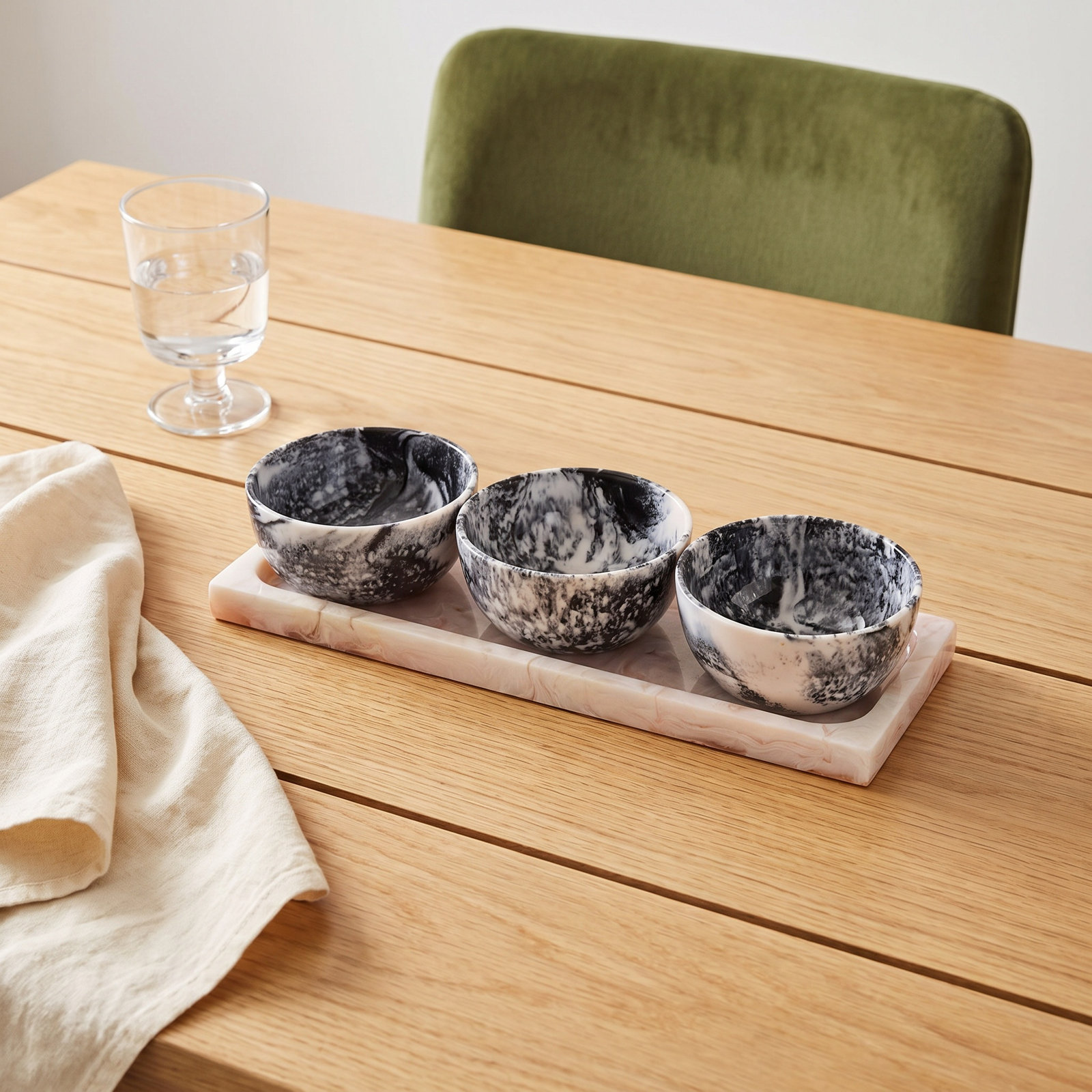 Lucente Resin Tray