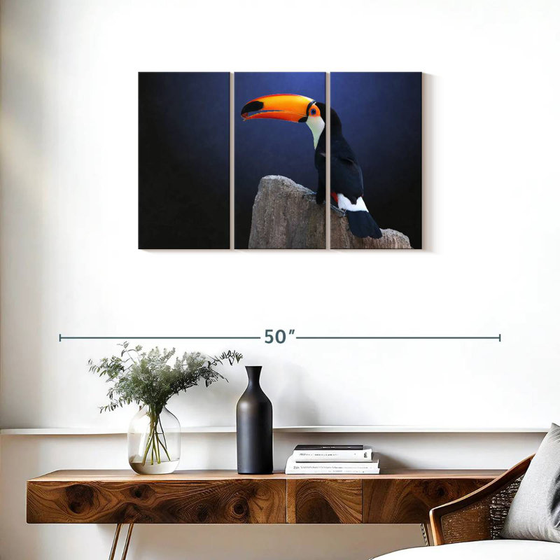 Toucan avec raisin, H 20 po x l 33 po