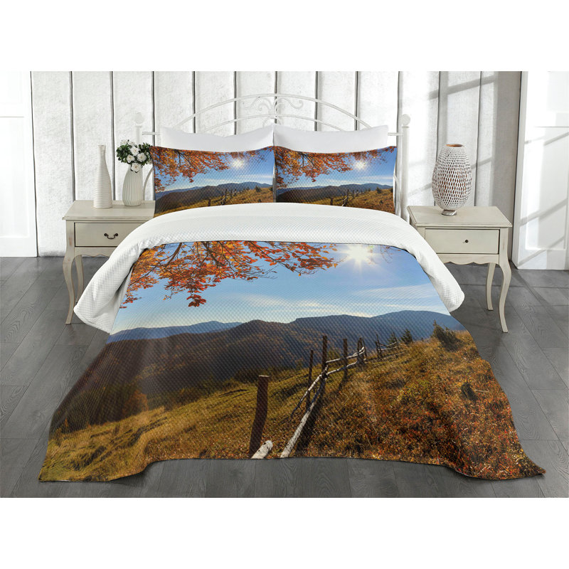 White Quilted Queen Bedspread Set with Pillow Shams