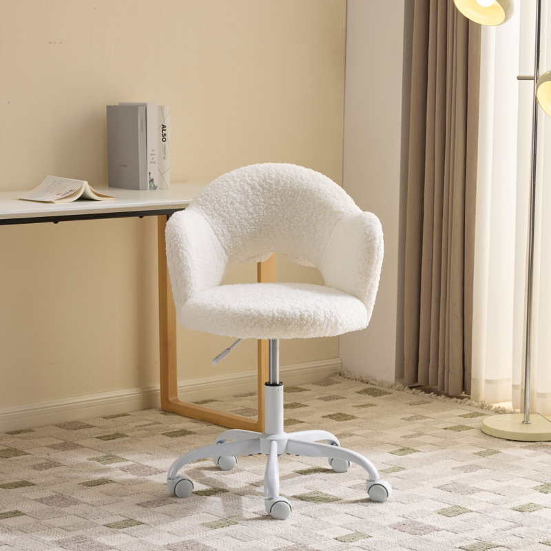 Chaise de bureau pivotante Fluffy Sherpa Petal, White
