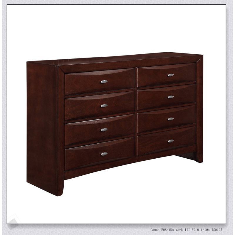 Commode élégante et spacieuse avec façades de tiroirs chambrées, idéale pour les chambres à coucher modernes et contemporaines