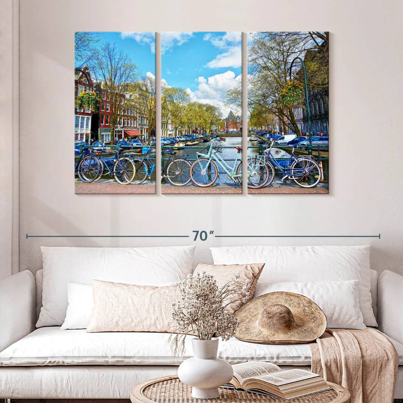 Lilie Amsterdam, vélos sur le pont, H 32 po x l 50 po
