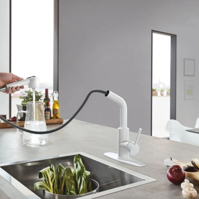 Robinet de cuisine rétractable à poignée simple avec accessoires
