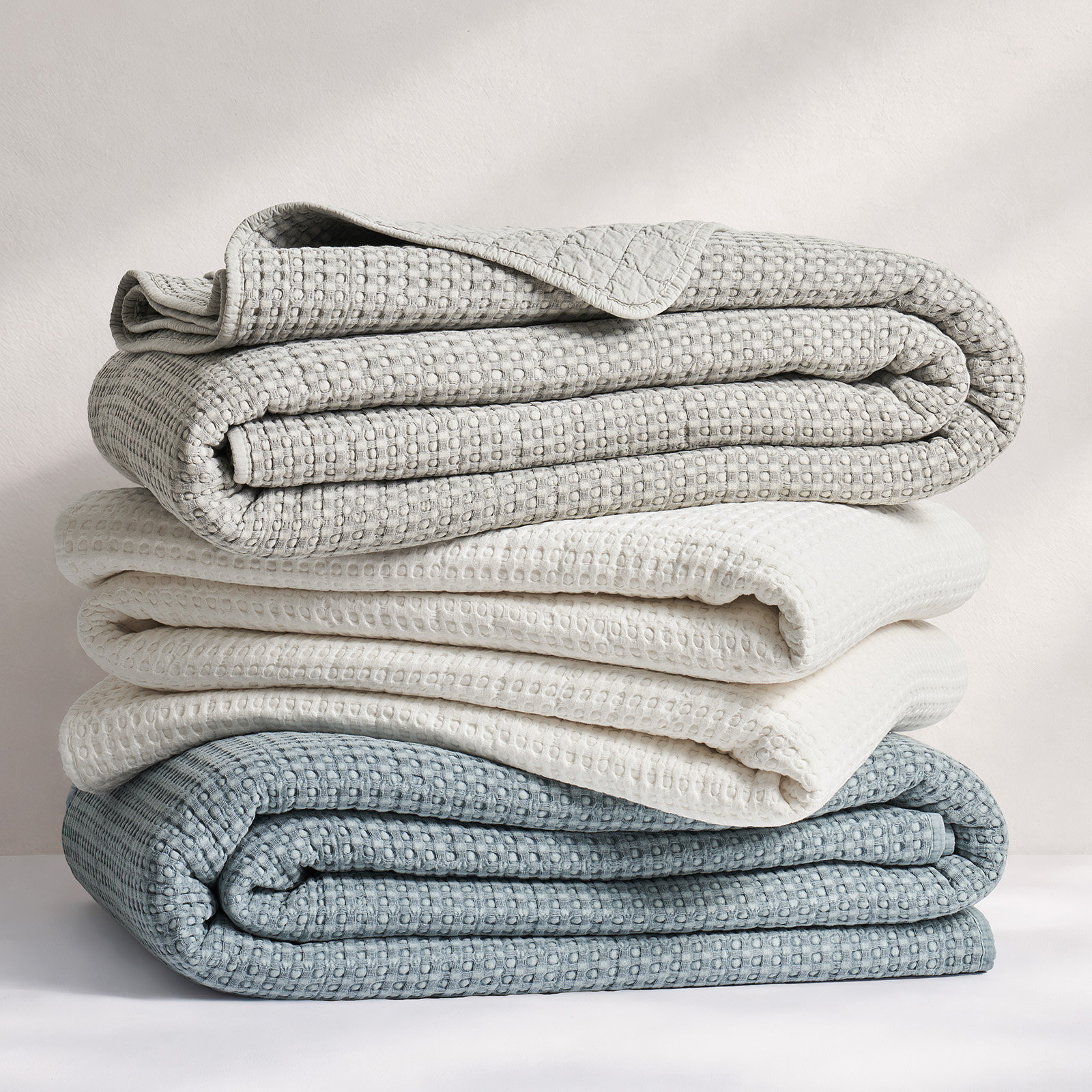 Stonewashed 100% Natural Cotton Waffle Quilt Set, Queen Quilt + 2 Standard Shams, Midnight Blue