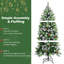 Arbre de Noël élancé vert et baies-1511183274