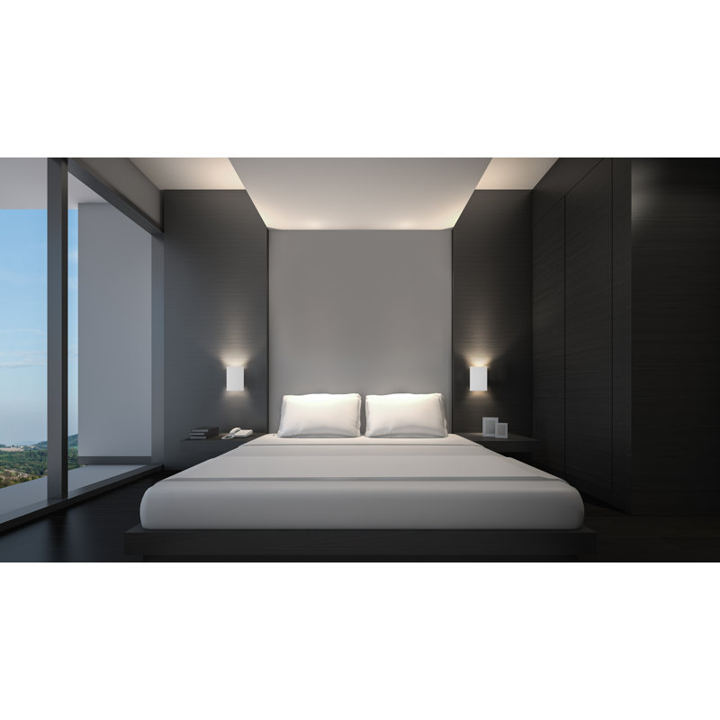 Sakil LED Wall Light