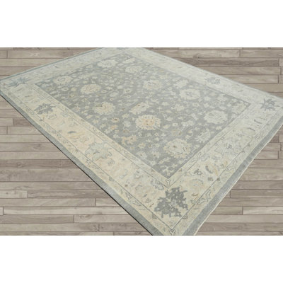 Hand Knotted Wool Oriental Rug