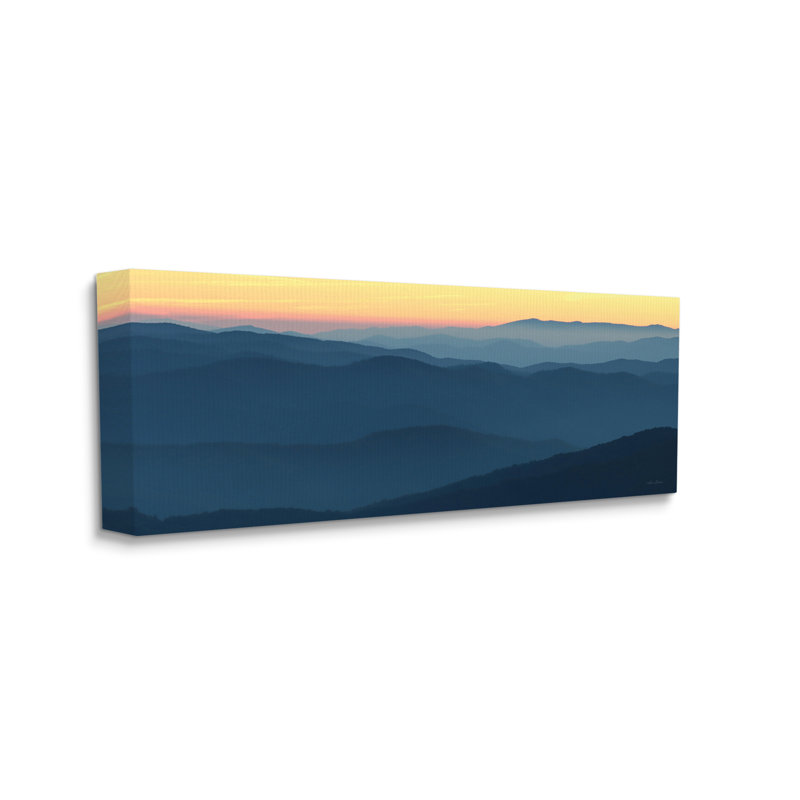 Horizon panoramique, coucher de soleil, lever de soleil, chaîne de montagnes bleues par Lori Deiter - photographie