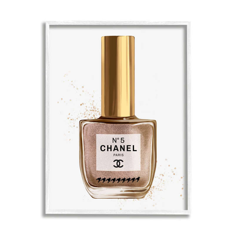 «Makquillage Nail Vernis Brown Gold Fashion Design», impression, H 30 po x l 24 po x P 1,5 po