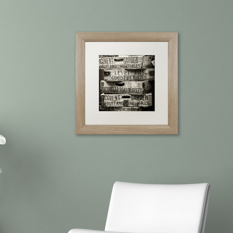 « covent de jardin market » par philippe hugonnard,, reproduction de photo encadrée, H 11 po x l 14 po x P 0,5 po, Blanc