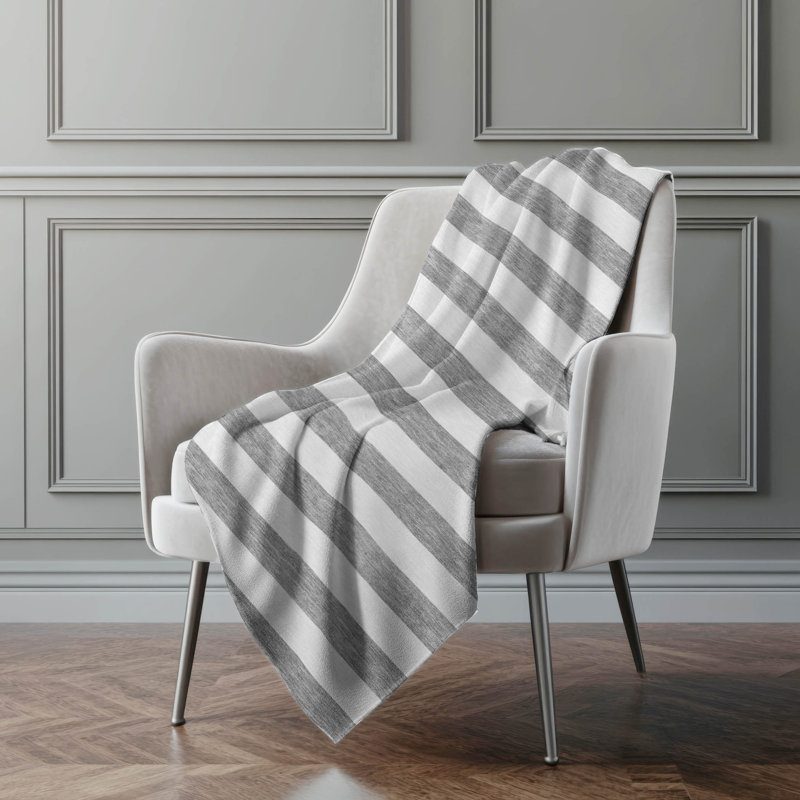 Gris à rayures