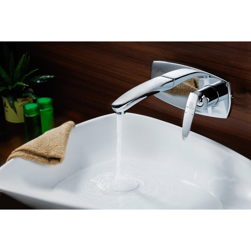 Voce Single-handle Bathroom Faucet with Drain Assembly