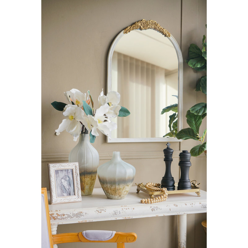 Miroir mural 23,8 x 35,9 po - Miroir arqué de style antique vieilli pour le salon ou l'entrée d'une chambre à coucher