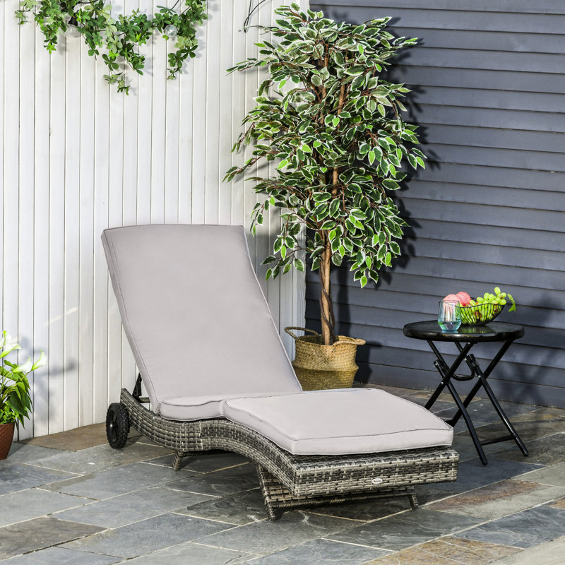 Chaise longue de piscine, chaise longue d'extérieur rembourrée en PE avec roues et dossier réglable à 5 niveaux, gris, pour les moments de détente