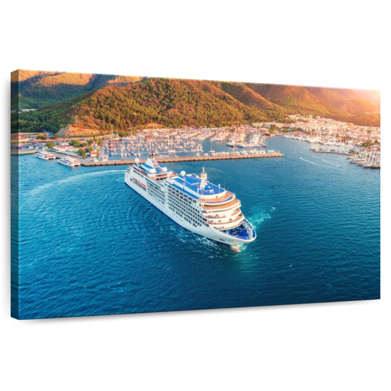 Cruise Ship Harbor, 30" H x 45" W