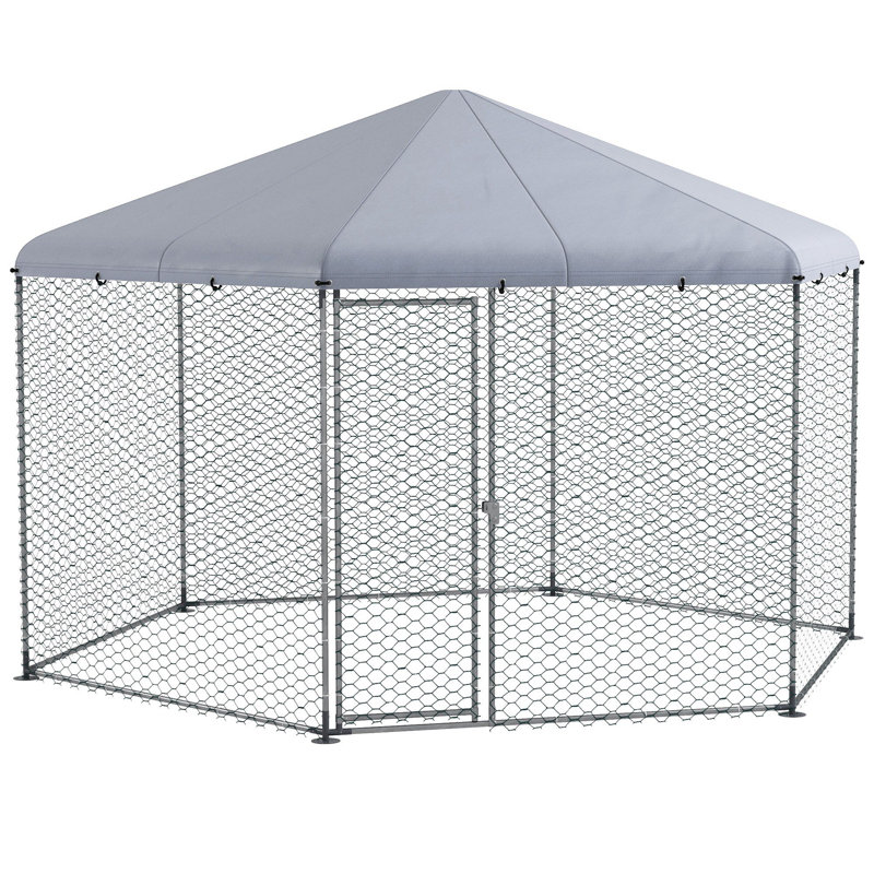 «Ezariah Walk In Chicken Run», H 104 po x l 158 po x P 136 po