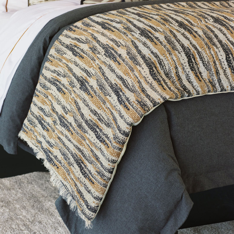Kimahri Abstract Bed Runner, Queen
