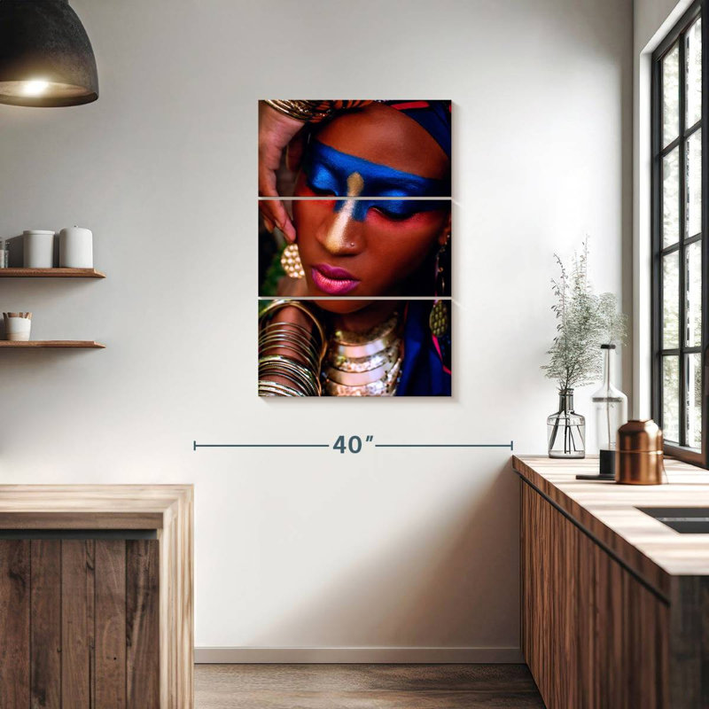 Maquilleur, femme africaine, H 38 po x l 24 po