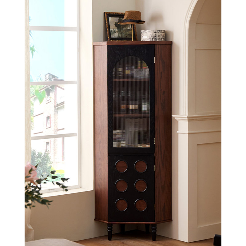 Armoire de coin en chêne français rétro