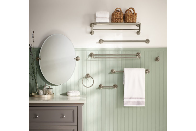 Where to Place a Towel Bar in a Bathroom