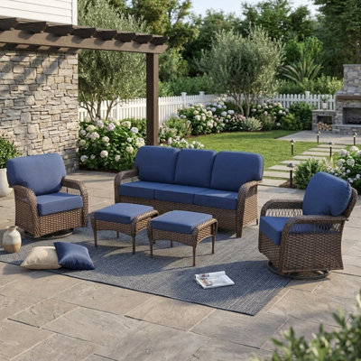 Ensemble de meubles de patio en osier 5 pièces avec coussins, ensemble de conversation extérieur avec canapé 3 places, 2 chaises berçantes pivotantes et 2 repose-pieds pour terrasse, porche, jardin, jardin, brun + bleu
