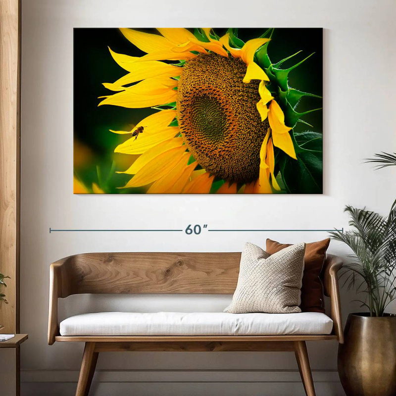 Abeille Harnek attirée par le tournesol, H 34 po x l 51 po