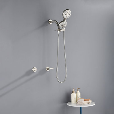 Système de douche complet à contrôle de volume avec valve brute