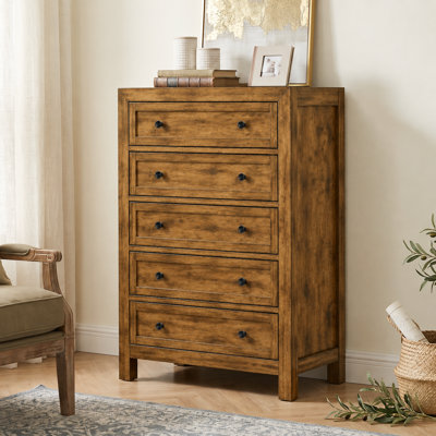 Commode en bois massif entièrement assemblée, 5 tiroirs, hauteur 48,5 po.