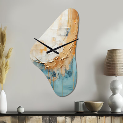 Horloge murale Tiltonsville, peinture dorée et bleue Fusion I - forme unique, peinture abstraite