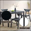 Table de salle à manger Briar à finition noire, durable et élégante pour les intérieurs modernes et traditionnels.