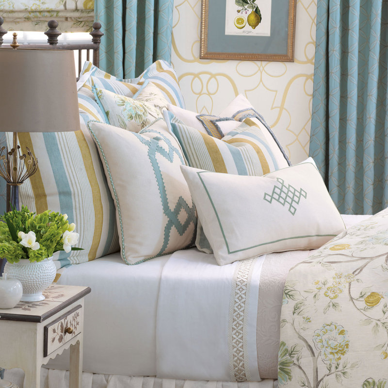 Magnolia Linen Lumbar Pillow Cover & Insert