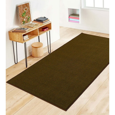 Tapis uni de couleur unie vert mousse avec antidérapant