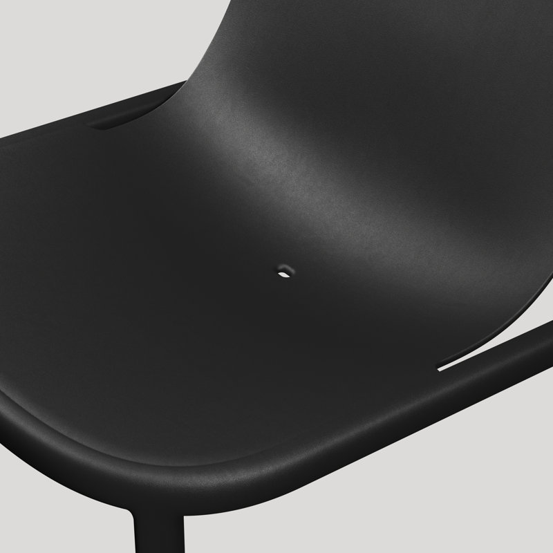 Decade Outdoor Lounge Chair, Black