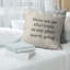 Housse de coussin en lin à l’écriture "no shortcuts"-898697464-898697465